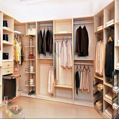 Dressing Lara